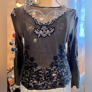 Women’s Lucky Brand XS bell sleeve top
